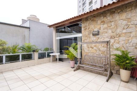 Casa à venda com 230m², 3 quartos e 3 vagas Casa à venda com 230m², 3 quartos e 3 vagasÁrea de convivência terraço