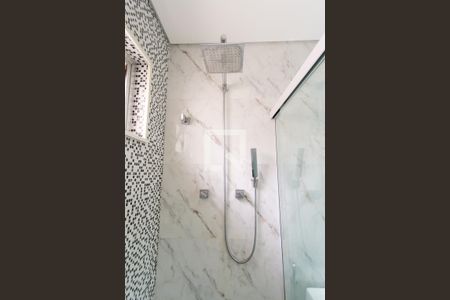 Casa à venda com 230m², 3 quartos e 3 vagas Casa à venda com 230m², 3 quartos e 3 vagasBanheiro suíte