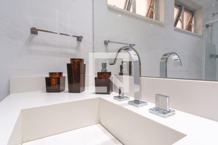 Casa à venda com 230m², 3 quartos e 3 vagas Casa à venda com 230m², 3 quartos e 3 vagasBanheiro Social