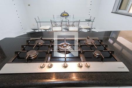 Casa à venda com 230m², 3 quartos e 3 vagas Casa à venda com 230m², 3 quartos e 3 vagasCozinha