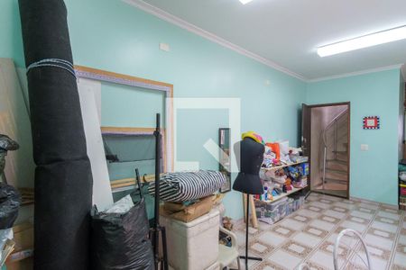 Casa à venda com 230m², 3 quartos e 3 vagas Casa à venda com 230m², 3 quartos e 3 vagasOficina