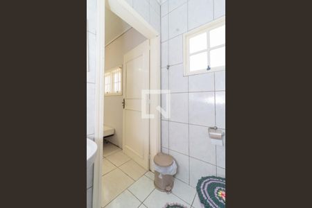 Casa à venda com 200m², 3 quartos e 2 vagasEspaço Gourmet-Banheiro