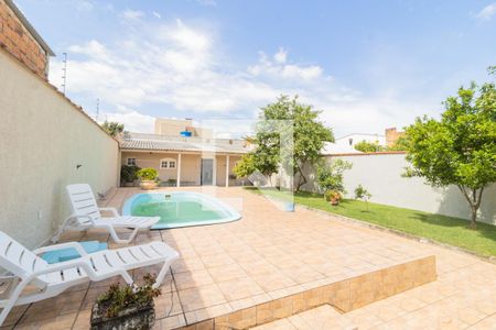 Casa à venda com 200m², 3 quartos e 2 vagasQuintal