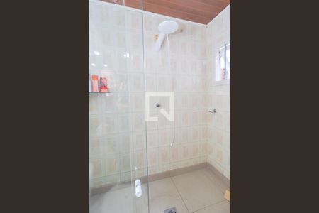 Casa à venda com 200m², 3 quartos e 2 vagasBanheiro