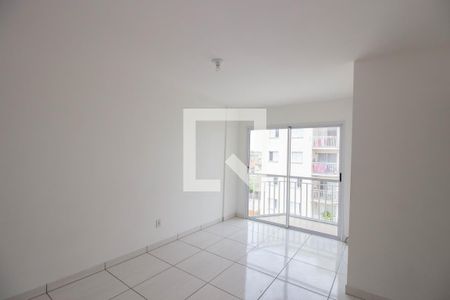 Sala de apartamento para alugar com 2 quartos, 56m² em Vila Carmosina, São Paulo