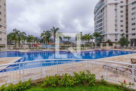 Apartamento à venda com 88m², 2 quartos e 1 vagaÁrea Comum Piscina 2