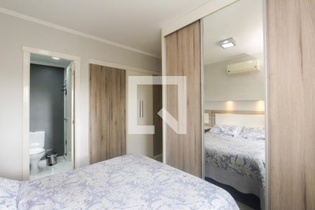 Suite de apartamento à venda com 2 quartos, 66m² em Vila Ipiranga, Porto Alegre