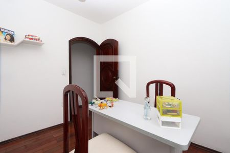 Casa à venda com 290m², 3 quartos e 3 vagasQuarto 2