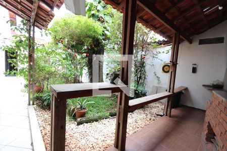 Casa à venda com 290m², 3 quartos e 3 vagasJardim