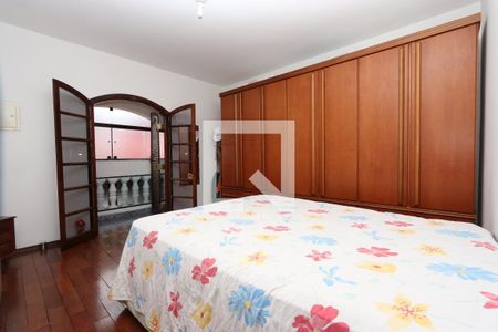 Suíte de casa à venda com 3 quartos, 290m² em Jardim Dona Sinhá, São Paulo