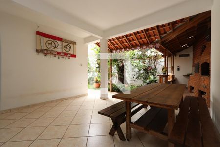 Casa à venda com 290m², 3 quartos e 3 vagasQuintal coberto