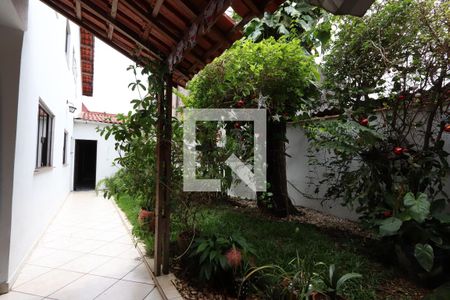 Casa à venda com 290m², 3 quartos e 3 vagasJardim