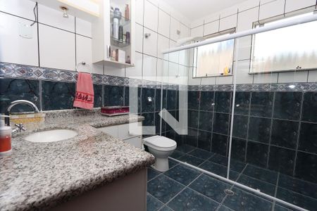 Casa à venda com 290m², 3 quartos e 3 vagasBanheiro