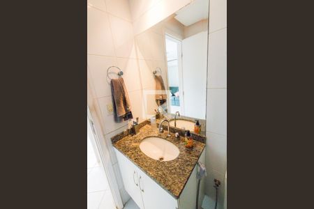Apartamento para alugar com 66m², 2 quartos e 1 vaga Apartamento para alugar com 66m², 2 quartos e 1 vagaBanheiro Social
