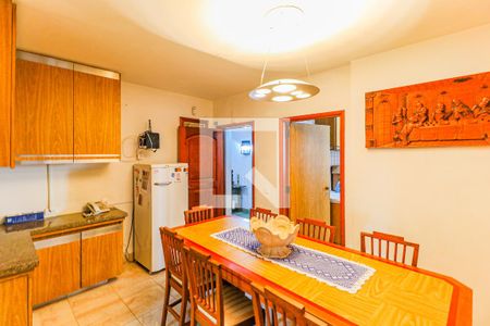 Casa à venda com 620m², 3 quartos e 7 vagas Casa à venda com 620m², 3 quartos e 7 vagasCopa