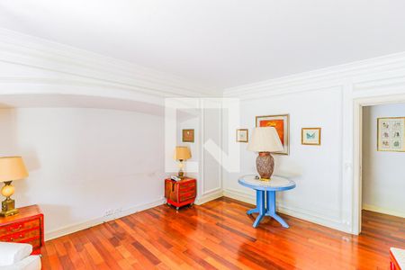 Casa à venda com 620m², 3 quartos e 7 vagas Casa à venda com 620m², 3 quartos e 7 vagasQuarto 2