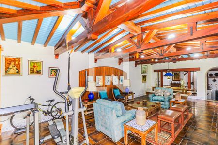 Casa à venda com 620m², 3 quartos e 7 vagas Casa à venda com 620m², 3 quartos e 7 vagasSalão