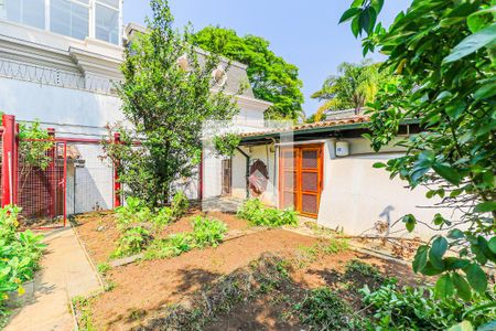 Casa à venda com 620m², 3 quartos e 7 vagas Casa à venda com 620m², 3 quartos e 7 vagasHorta