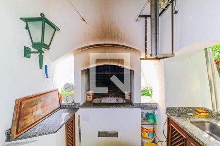 Casa à venda com 620m², 3 quartos e 7 vagas Casa à venda com 620m², 3 quartos e 7 vagasVaranda