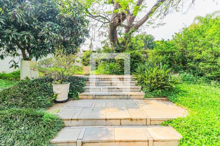 Casa à venda com 620m², 3 quartos e 7 vagas Casa à venda com 620m², 3 quartos e 7 vagasJardim