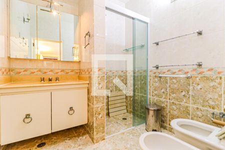 Casa à venda com 620m², 3 quartos e 7 vagas Casa à venda com 620m², 3 quartos e 7 vagasBanheiro Suíte 1