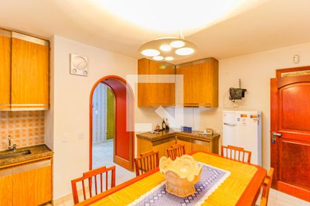 Casa à venda com 620m², 3 quartos e 7 vagas Casa à venda com 620m², 3 quartos e 7 vagasCopa