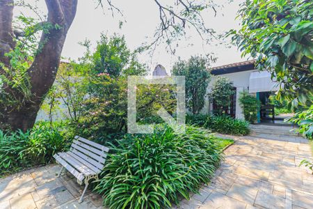 Casa à venda com 620m², 3 quartos e 7 vagas Casa à venda com 620m², 3 quartos e 7 vagasJardim