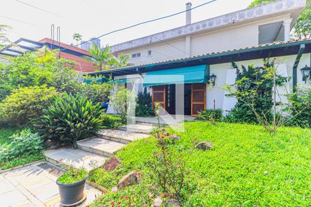 Casa à venda com 620m², 3 quartos e 7 vagas Casa à venda com 620m², 3 quartos e 7 vagasJardim