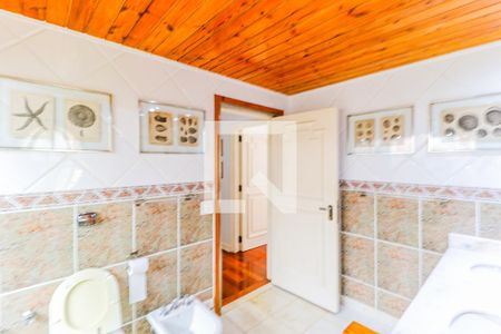 Casa à venda com 620m², 3 quartos e 7 vagas Casa à venda com 620m², 3 quartos e 7 vagasBanheiro 2