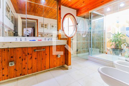 Casa à venda com 620m², 3 quartos e 7 vagas Casa à venda com 620m², 3 quartos e 7 vagasBanheiro 2