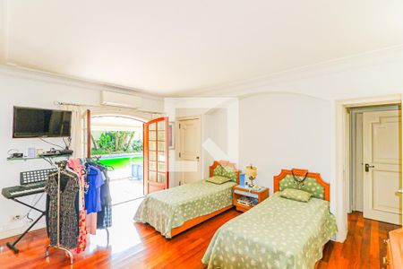 Casa à venda com 620m², 3 quartos e 7 vagas Casa à venda com 620m², 3 quartos e 7 vagasQuarto 1