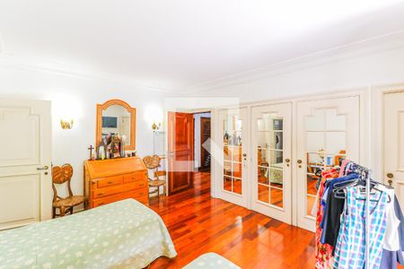 Casa à venda com 620m², 3 quartos e 7 vagas Casa à venda com 620m², 3 quartos e 7 vagasQuarto 1