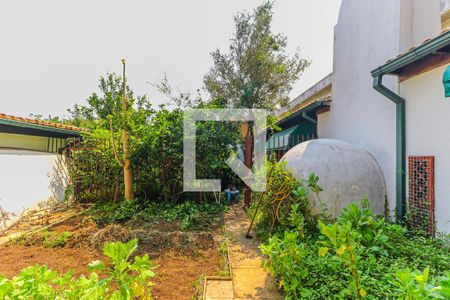 Casa à venda com 620m², 3 quartos e 7 vagas Casa à venda com 620m², 3 quartos e 7 vagasHorta