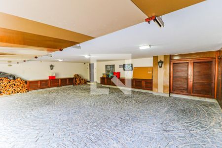 Casa à venda com 620m², 3 quartos e 7 vagas Casa à venda com 620m², 3 quartos e 7 vagasGaragem