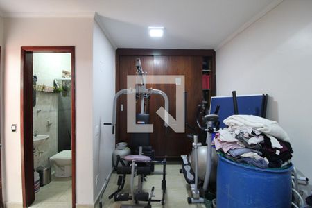 Casa para alugar com 250m², 3 quartos e 2 vagasQuarto de serviço