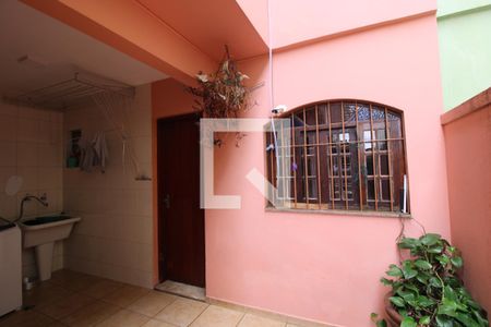 Casa para alugar com 250m², 3 quartos e 2 vagasEdícula