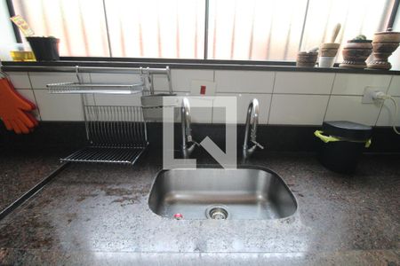 Casa para alugar com 250m², 3 quartos e 2 vagasPia da cozinha