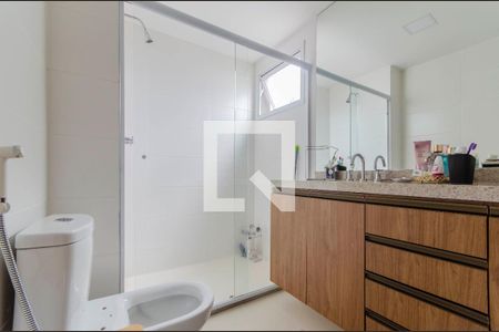 Apartamento à venda com 140m², 3 quartos e 3 vagas Apartamento à venda com 140m², 3 quartos e 3 vagasBanheiro da Suíte 1