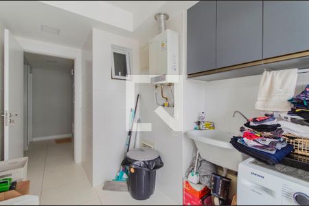 Apartamento à venda com 140m², 3 quartos e 3 vagas Apartamento à venda com 140m², 3 quartos e 3 vagasÁrea de Serviço