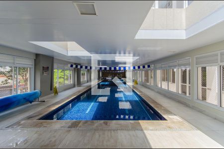 Apartamento à venda com 140m², 3 quartos e 3 vagas Apartamento à venda com 140m², 3 quartos e 3 vagasÁrea comum - Piscina