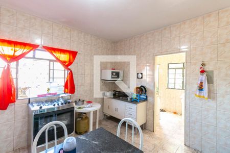 Cozinha de casa à venda com 3 quartos, 110m² em Diamante, Belo Horizonte