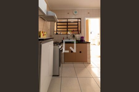 Casa à venda com 120m², 3 quartos e 2 vagas Casa à venda com 120m², 3 quartos e 2 vagasCozinha