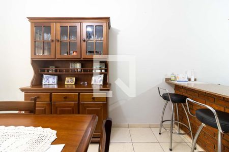 Casa à venda com 120m², 3 quartos e 2 vagas Casa à venda com 120m², 3 quartos e 2 vagasSala de Jantar