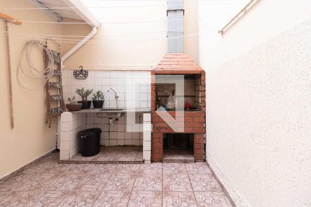 Casa à venda com 120m², 3 quartos e 2 vagas Casa à venda com 120m², 3 quartos e 2 vagasÁrea comum - Churrasqueira