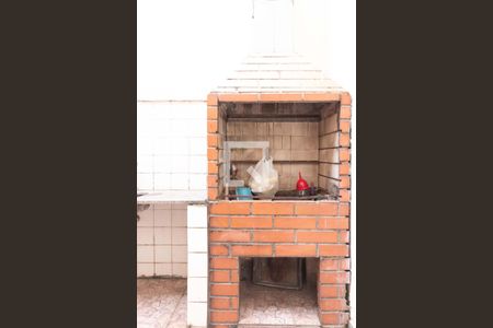 Casa à venda com 120m², 3 quartos e 2 vagas Casa à venda com 120m², 3 quartos e 2 vagasÁrea comum - Churrasqueira