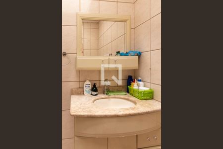 Casa à venda com 120m², 3 quartos e 2 vagas Casa à venda com 120m², 3 quartos e 2 vagasBanheiro