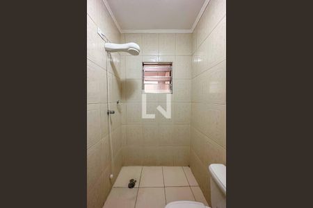 Banheiro da Suíte de casa para alugar com 2 quartos, 125m² em Vila Pita, São Paulo