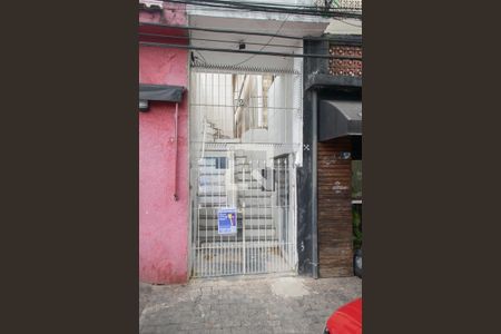 Casa para alugar com 60m², 2 quartos e sem vaga Casa para alugar com 60m², 2 quartos e sem vagaFachada