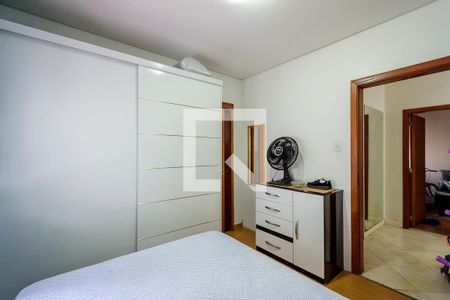 Casa à venda com 330m², 3 quartos e 3 vagas Casa à venda com 330m², 3 quartos e 3 vagasSuíte