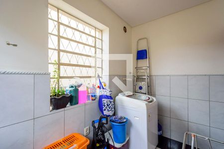 Casa à venda com 330m², 3 quartos e 3 vagas Casa à venda com 330m², 3 quartos e 3 vagasÁrea de Serviço